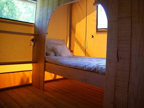 TENTE TOILE ET BOIS 5 personnes - LODGE VIP 55 m²