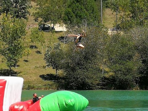 Camping Des Arcades - Camping Lot - Image N°39