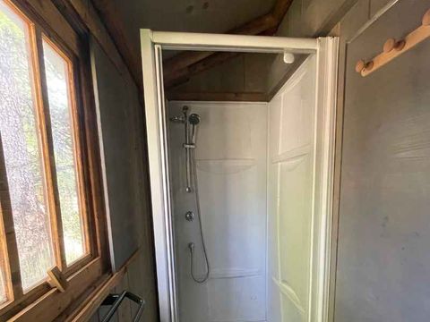 HÉBERGEMENT INSOLITE 6 personnes - CABANE SUR PILOTIS