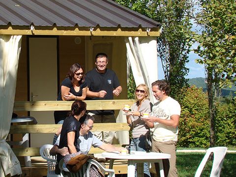 MOBILHOME 5 personnes - TITHOME sans douche