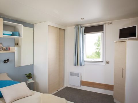MOBILHOME 4 personnes - Classique 2 chambres 4.  PMR ( Personnes à mobilité réduite prioritairement)