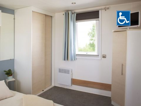 MOBILHOME 4 personnes - Classique 2 chambres 4.  PMR ( Personnes à mobilité réduite prioritairement)