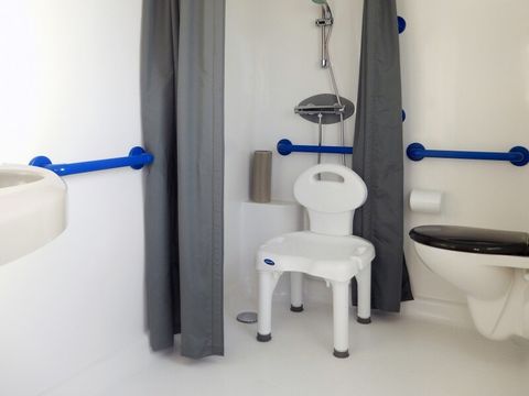 MOBILHOME 4 personnes - Classique 2 chambres 4.  PMR ( Personnes à mobilité réduite prioritairement)
