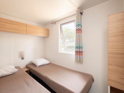MOBILHOME 7 personnes - Mobil-home classique 3 Chambres 7 Personnes