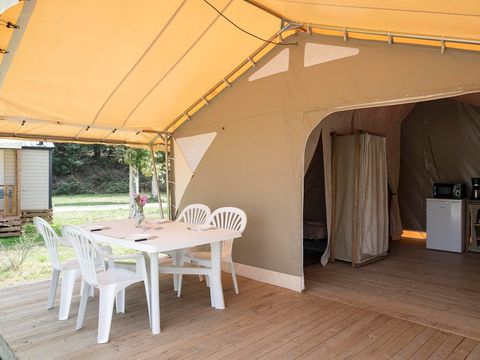 TENTE 4 personnes - Lodge Canada non sanitarisé 2 Chambres 4 Personnes