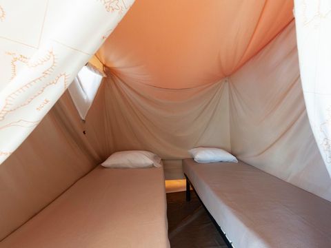 TENTE 4 personnes - Lodge Canada non sanitarisé 2 Chambres 4 Personnes