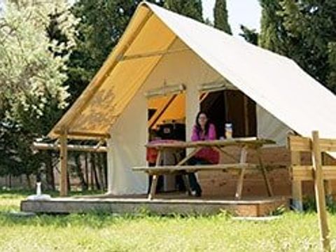 Tente en toile et en bois 2 personnes - Tente TIPIC aménagée avec 2 lits