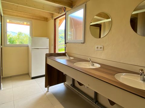 HÉBERGEMENT INSOLITE 3 personnes - CHALET TRAPPEUR CHEVREUIL 15 m²