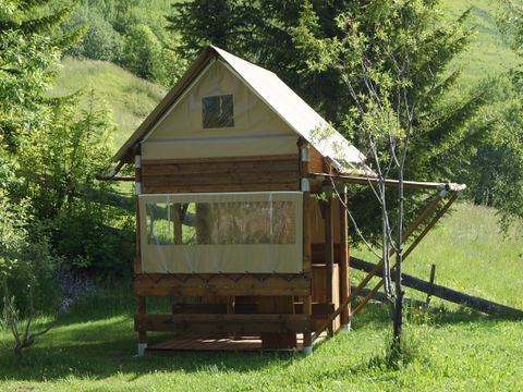 HÉBERGEMENT INSOLITE 2 personnes - CHALET TRAPPEUR BIVOUAC CHEVREUIL 5 m²