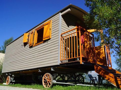 HÉBERGEMENT INSOLITE 3 personnes - EDELWEISS 15 m²