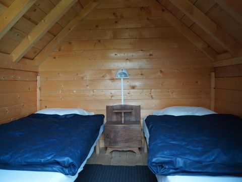 Hébergement 2 personnes - Hutte MARMOTTE - Pas de cuisine, pas de sanitaires (ni WC, ni salle de bain)