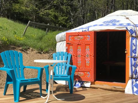 TENTE 4 personnes - Yourte RENARD - Pas de cuisine, pas de sanitaires (ni WC, ni salle de bain)