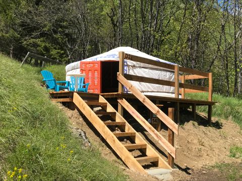 TENTE 4 personnes - Yourte RENARD - Pas de cuisine, pas de sanitaires (ni WC, ni salle de bain)