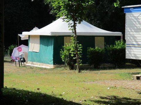 BUNGALOW TOILÉ 4 personnes - Sans sanitaires