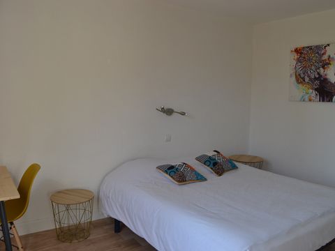 CHAMBRE 3 personnes - Motel plein pied sans cuisine