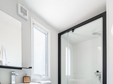 MOBILHOME 4 personnes - Mobil-home Premium 31m² (2 chambres) + Lave Vaisselle + terrasse semi-couverte 15m²