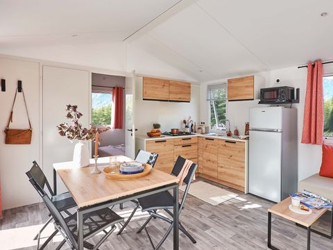 MOBILHOME 4 personnes - Mobil-home Premium 31m² (2 chambres) + Lave Vaisselle + terrasse semi-couverte 15m²