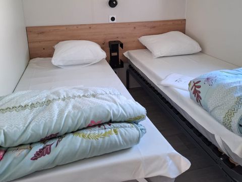 MOBILHOME 4 personnes - Mobil-home Premium 32m² (2 chambres - 2 sdb) + Lave Vaisselle + terrasse semi-couverte 15m²