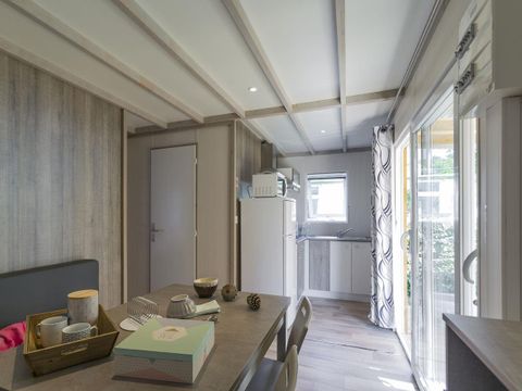 CHALET 4 personnes - Chalet Confort 26.5m² (2 chambres) + terrasse couverte + TV