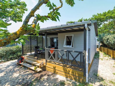 CHALET 4 personnes - Chalet Confort 26.5m² (2 chambres) + terrasse couverte + TV