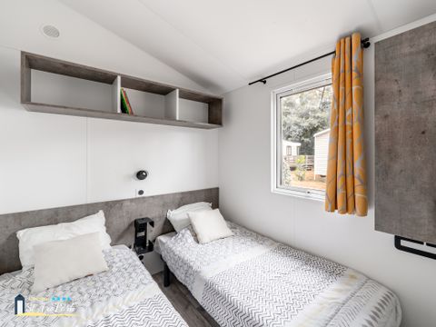Mobilhome 6 personnes - Premium 33m² - 3 chambres - Lave Vaisselle - Lit 160 - Terrasse semi-couverte 15m²