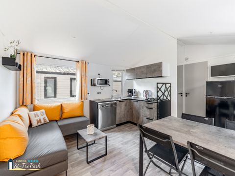 Mobilhome 6 personnes - Premium 33m² - 3 chambres - Lave Vaisselle - Lit 160 - Terrasse semi-couverte 15m²