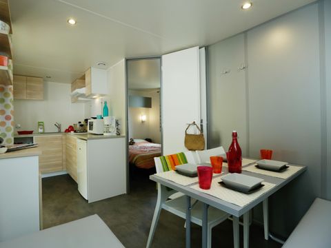 MOBILHOME 2 personnes - Mobil-home Premium 19m² (1 chambre) + Lave-vaisselle + Terrasse semi-couverte 11m²