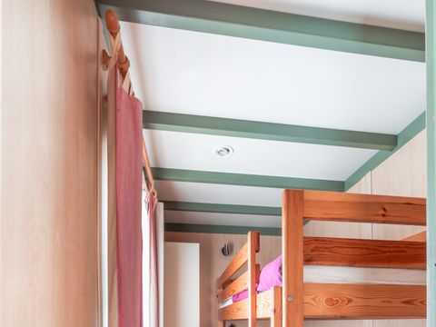 CHALET 6 personnes - Chalet Premium 46m² (3 chambres) + Climatisation + Lave-vaisselle + Terrasse couverte