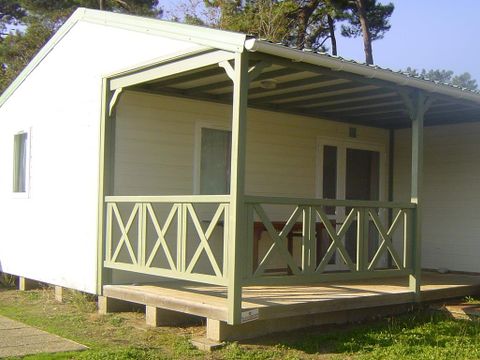CHALET 6 personnes - Chalet Premium 46m² (3 chambres) + Climatisation + Lave-vaisselle + Terrasse couverte