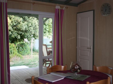 CHALET 6 personnes - Chalet Premium 46m² (3 chambres) + Climatisation + Lave-vaisselle + Terrasse couverte