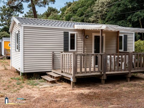 Mobilhome 4 personnes - Confort 27.5m² - 2 chambres - Terrasse bois semi-couverte 11m²