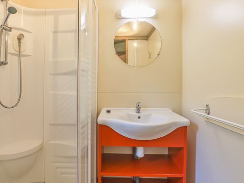 Mobilhome 5 personnes - Classic | 2 Ch. | 5 Pers. | Sur pilotis | Terrasse simple | Clim.
