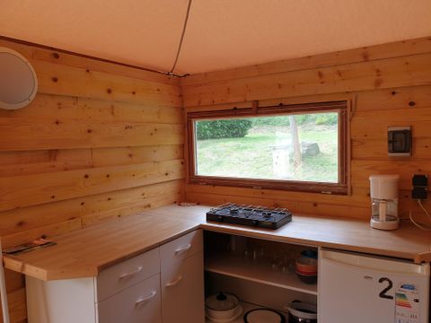 TENTE TOILE ET BOIS 4 personnes - La Cabane 16m² (2 chambres) sans sanitaires 4 pers