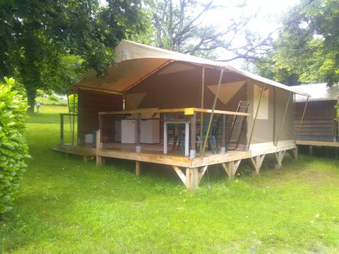 Tente en toile et en bois 5 personnes - Petit Lodge 20m² (2 chambres) sans sanitaires 5 pers