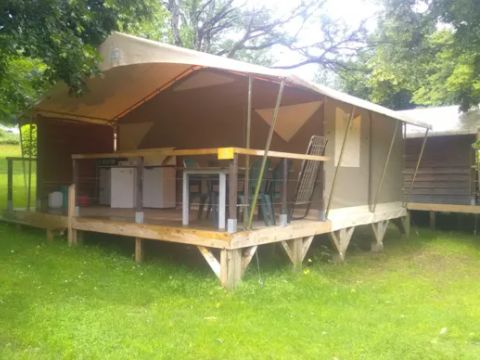 Tente en toile et en bois 5 personnes - Petit Lodge 3 Pièces 5 Personnes Sans Sanitaire