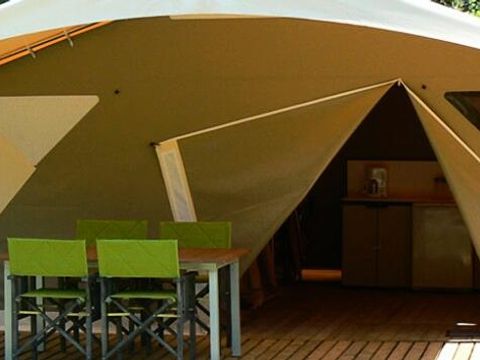 Tente en toile et en bois 5 personnes - Petit Lodge 3 Pièces 5 Personnes Sans Sanitaire