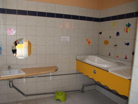 Emplacement - Grand Emplacement : +150 m² (voiture + tente/caravane/camping-car + électricité 10A) 2 pers