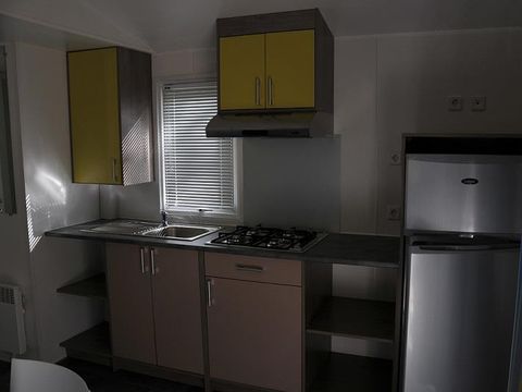 Mobilhome 4 personnes - Avec terrasse - Climatisation - TV - 31m²