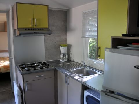 Mobilhome 4 personnes - Avec terrasse - Climatisation - TV - 31m²