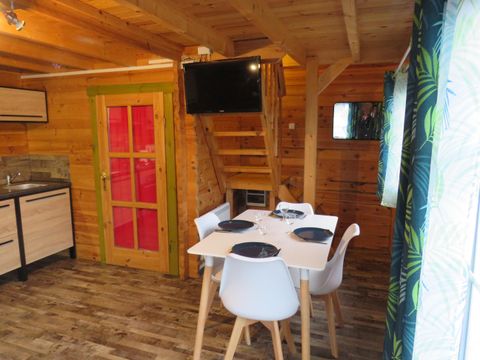 CHALET 6 personnes - MOTEL CALIFORNIA + TV CHALET 6 personnes - MOTEL CALIFORNIA + TV
