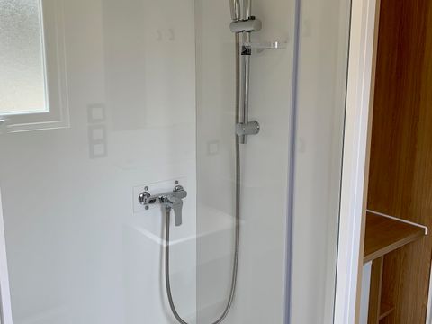 Emplacement - Emplacement PREMIUM / Sanitaire individuel