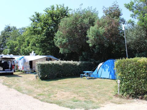 Emplacement - Emplacement voiture + tente ou caravane