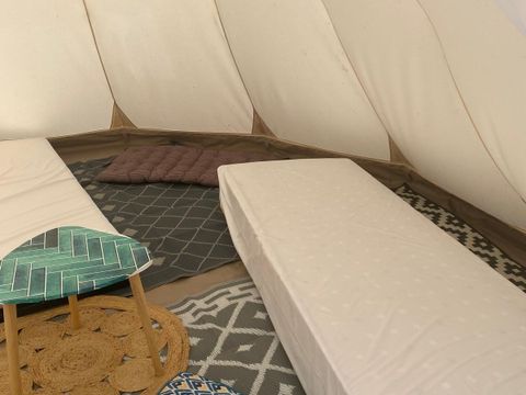 TENTE 4 personnes - Tente Tipi - sanitaires communs