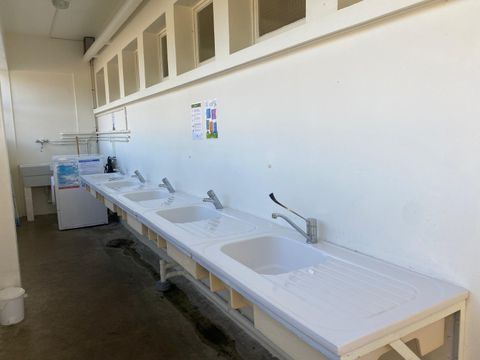 HÉBERGEMENT INSOLITE 4 personnes - Cabane Pod - sanitaires communs