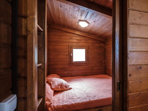 HÉBERGEMENT INSOLITE 4 personnes - CABAÑA DE MADERA BASIC FAMILY