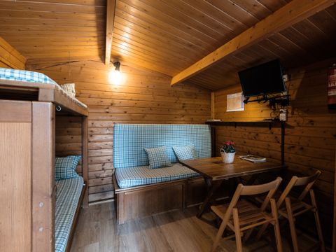 HÉBERGEMENT INSOLITE 2 personnes - CABAÑA DE MADERA BASIC FAMILY