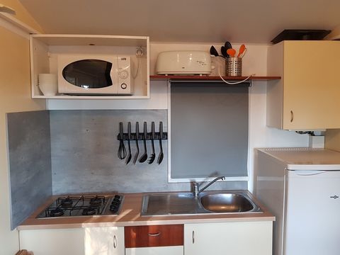Mobilhome 4 personnes - 2 chambres 24m² + télé inclus