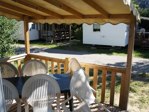 MOBILHOME 7 personnes - Mobil home Standard 32 m² 3 chambres + terrasse 12m² semi-couverte (9m²) 6/7 pers