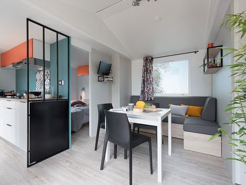 MOBILHOME 5 personnes - Mobil home Premium 32 m² 2 chambres + terrasse 12m² semi-couverte (9m²) + TV + climatisation 4/5 pers