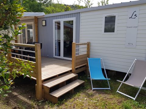 MOBILHOME 5 personnes - Mobil home Premium 32 m² 2 chambres + terrasse 12m² semi-couverte (9m²) + TV + climatisation 4/5 pers